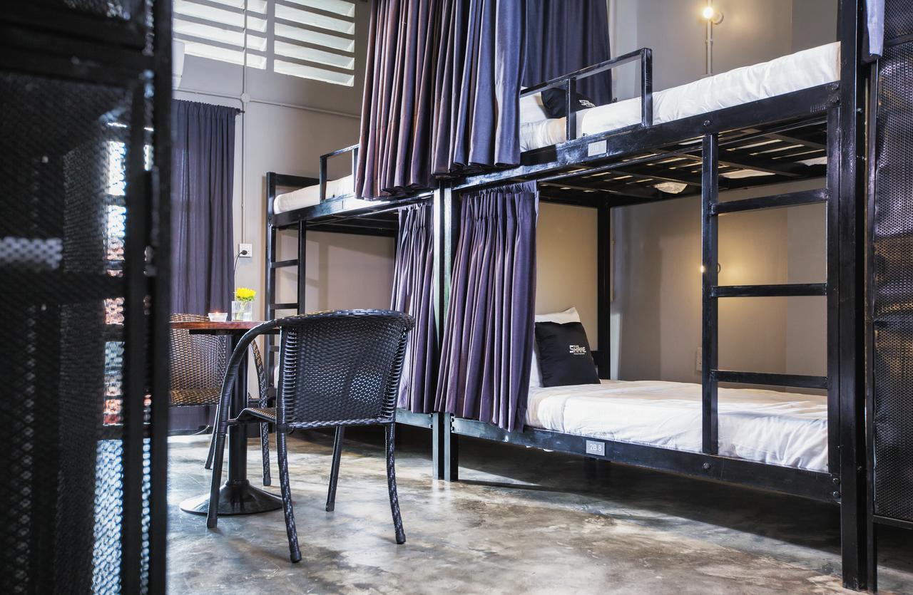 The Share Phnom Penh Hostel Bagian luar foto