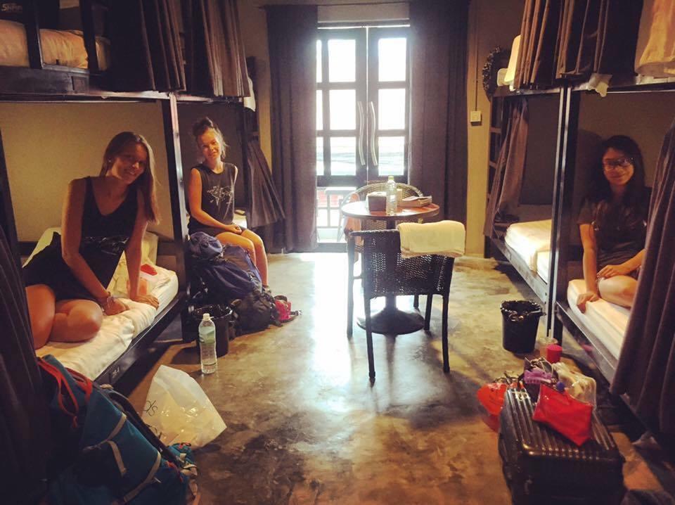 The Share Phnom Penh Hostel Bagian luar foto