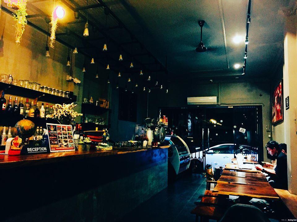 The Share Phnom Penh Hostel Bagian luar foto